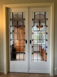 glas-in-lood deuren naar slaapkamer